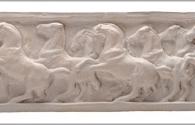 SENSI ARTE, Dieci cavalli scossi, bassorilievo, semirefrattario, cm 13 x 46 x _ LYLS